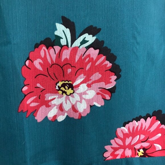 CAbi #3445 Blushing Floral Peplum Blouse - Picture 4 of 10